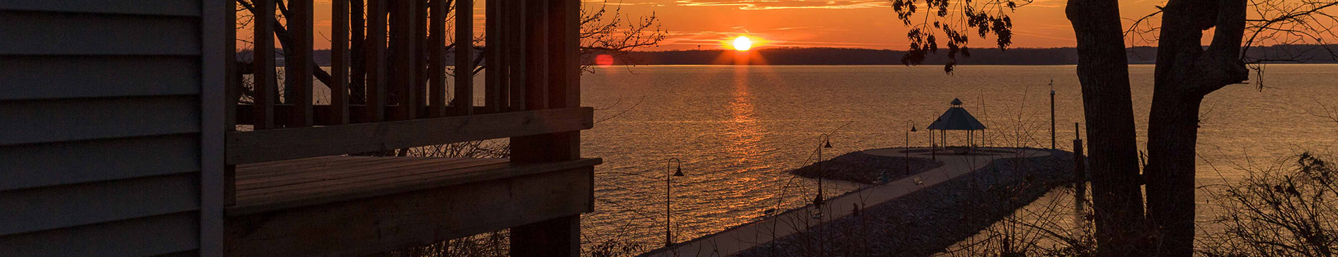 Image of the view of the lake from Lighthouse Landing.