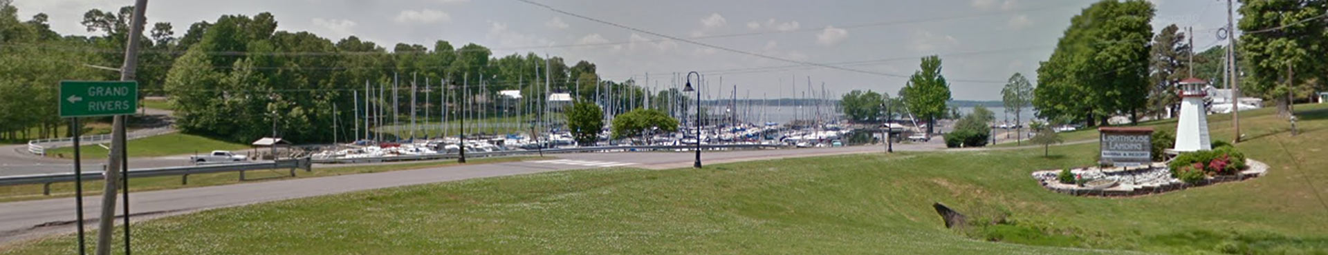 Image of the view of the marina from Lighthouse Landing.