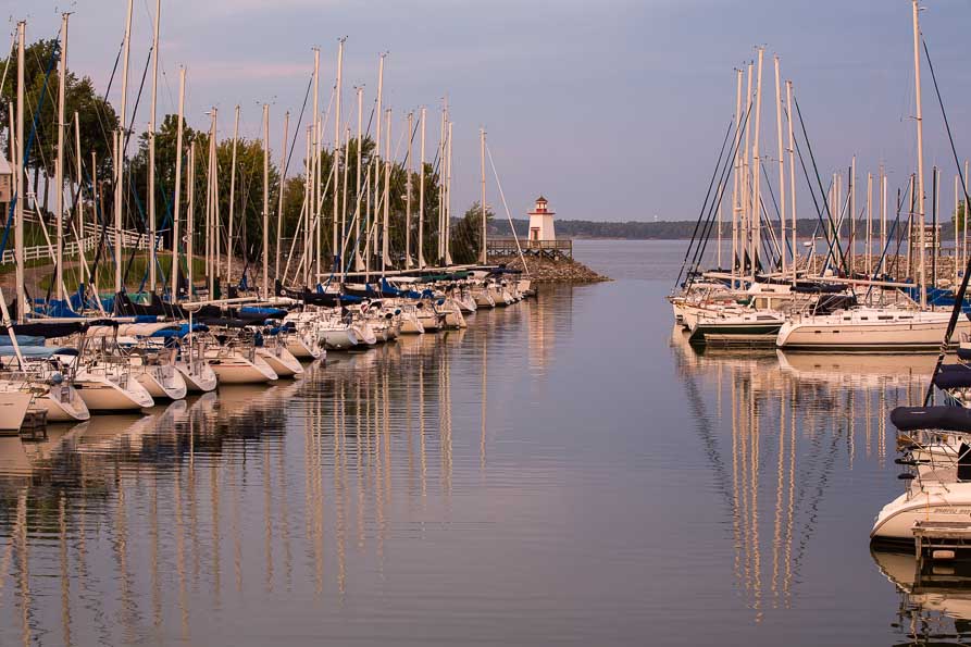 Image of a marina.