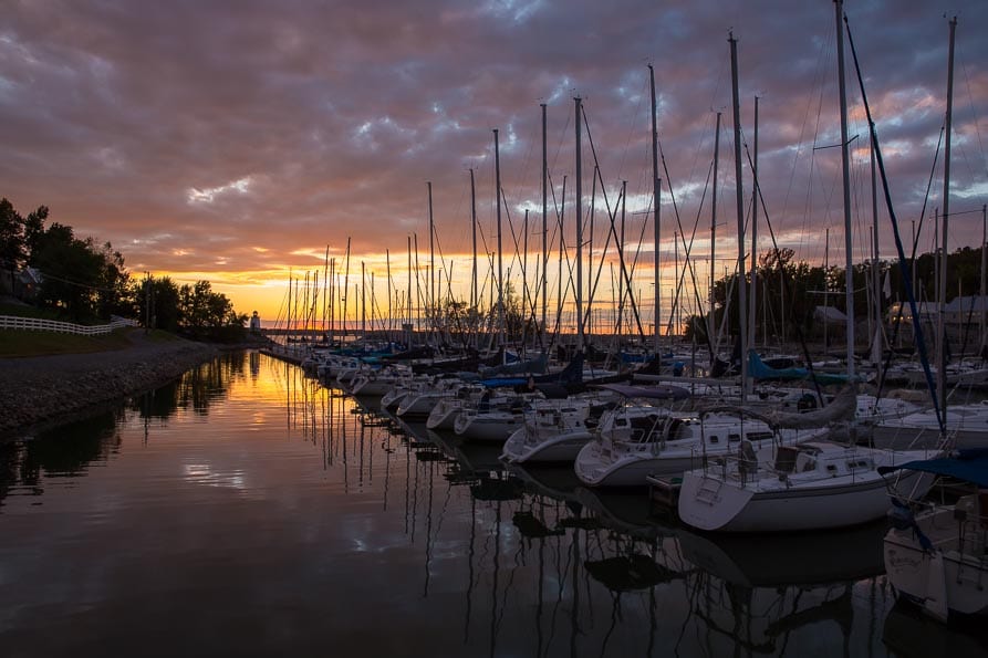 Image of a marina.